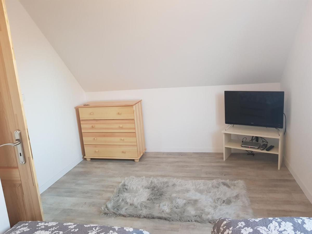 Chata Nad Rzeka Lipusz Buitenkant foto
